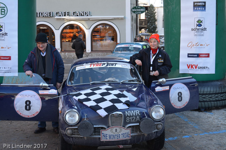 DSC_0048_web_web pit