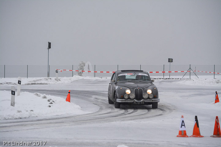 DSC_0112_web_web pit