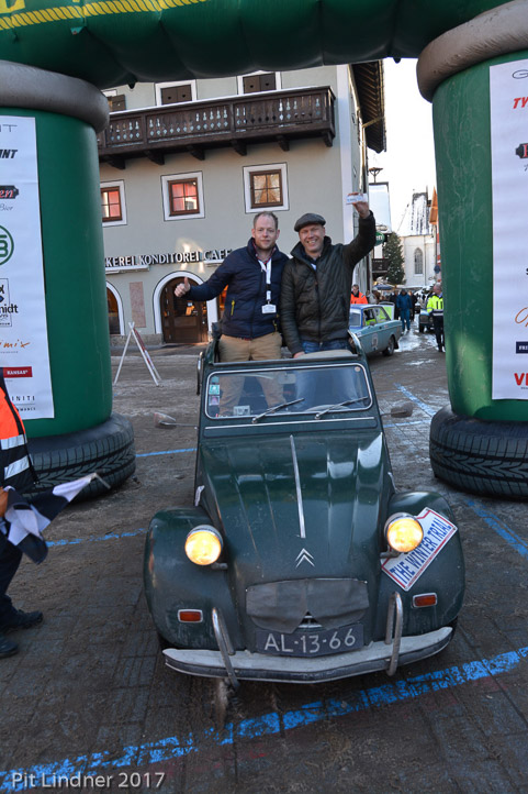 DSC_0114_web_web pit