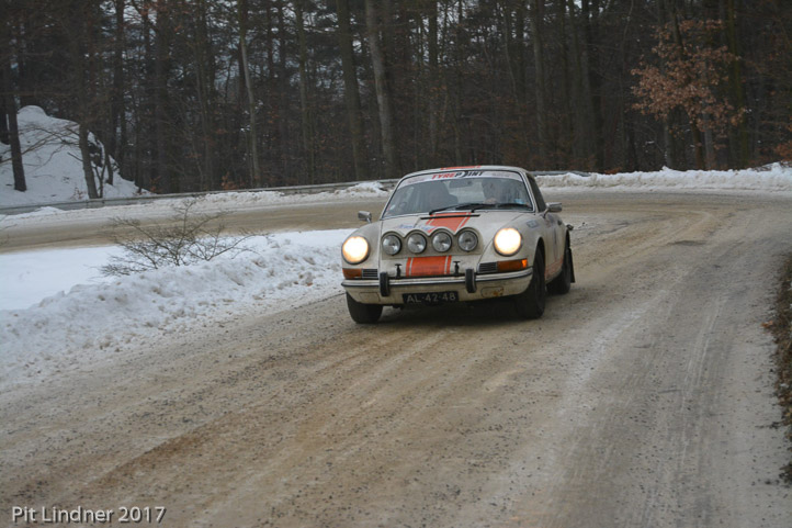 DSC_0803_web_web pit