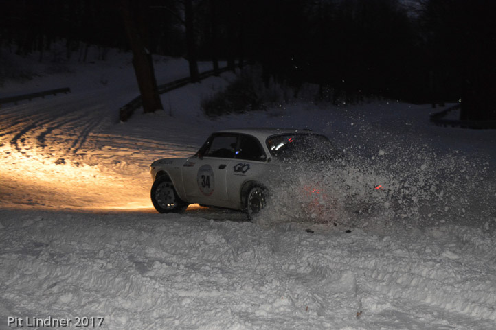 #SC_0087_web_web pit