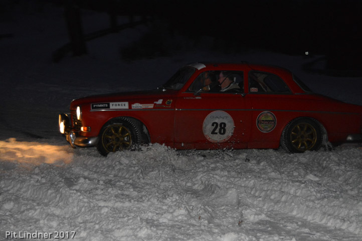 #SC_0095_web_web pit