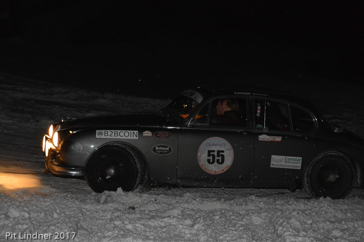 #SC_0124_web_web pit